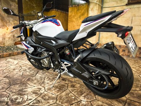 2017 BMW S 1000 R, белый, 1500000 рублей, вид 2