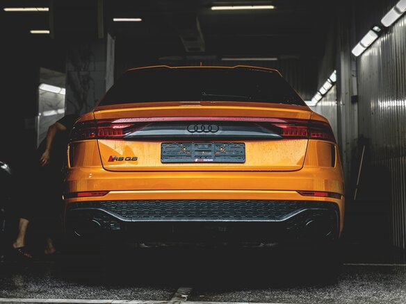 2021 Audi RS Q8 I, оранжевый, 11050000 рублей - вид 25