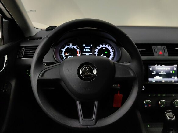 2020 Skoda Octavia III (A7) Рестайлинг, белый, 1840000 рублей - вид 11