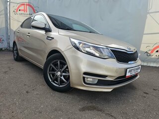 2015 Kia Rio III Рестайлинг, бежевый, 949000 рублей, вид 4