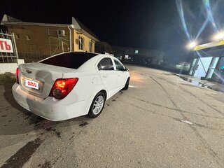 2015 Chevrolet Aveo II, белый, 577000 рублей, вид 3