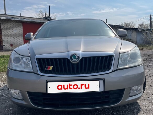 2011 Skoda Octavia II (A5) Рестайлинг, серый, 680000 рублей - вид 5