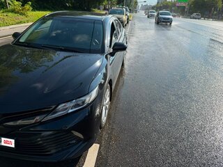 2020 Toyota Camry VIII (XV70), чёрный, 1950000 рублей, вид 2