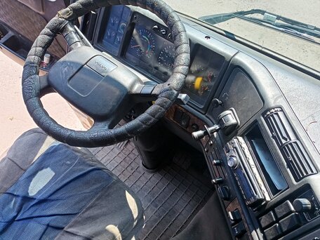 1996 Volvo FH, белый, 600000 рублей, вид 4