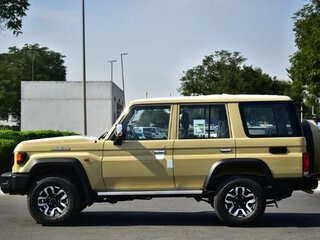 2025 Toyota Land Cruiser 76 70 Series Рестайлинг 2, бежевый, 13373101 рублей, вид 3