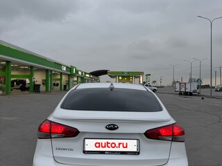 2017 Kia Cerato III Рестайлинг (Classic), белый, 1099000 рублей, вид 5