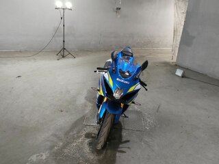 2020 Suzuki GSX-R 1000, синий, 1699000 рублей, вид 3