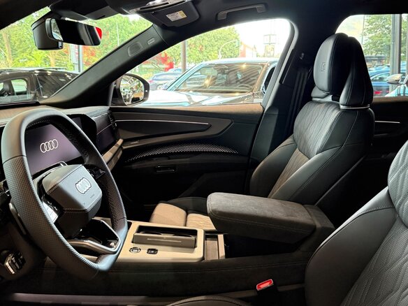 2026 Audi Q7 III (G8), чёрный, 18740000 рублей - вид 5