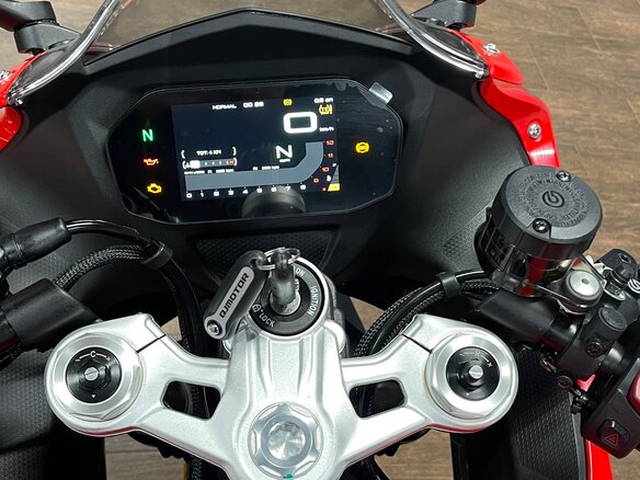 2026 QJMotor SRK 800 RR, красный, 859000 рублей - вид 11