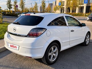 2009 Opel Astra GTC H Рестайлинг, белый, 342000 рублей, вид 4