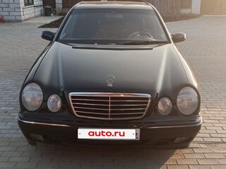 2001 Mercedes-Benz E-Класс 280 II (W210, S210) Рестайлинг, чёрный, 380000 рублей, вид 1