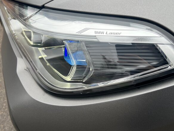 2021 BMW X6 40i III (G06), серый, 7850000 рублей - вид 5