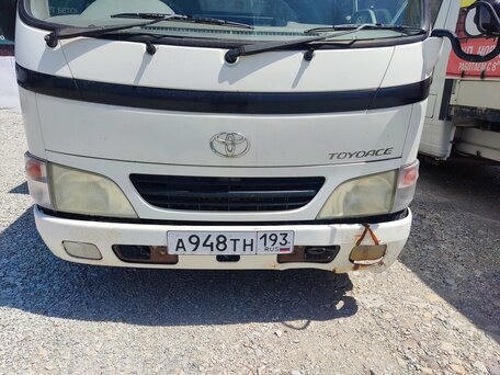 2002 Toyota Toyoace, белый, 1650000 рублей, вид 5