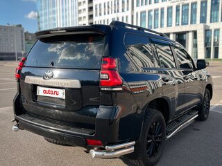 2017 Toyota Land Cruiser Prado 150 Series Рестайлинг 2, чёрный, 3750000 рублей, вид 3