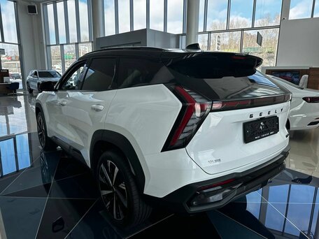 2026 Geely Atlas II, белый, 3449990 рублей, вид 2
