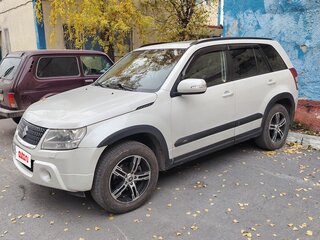 2010 Suzuki Grand Vitara II Рестайлинг, белый, 950000 рублей, вид 3
