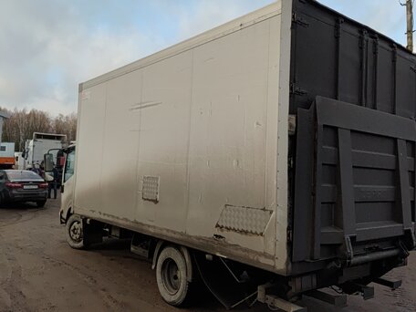2019 Isuzu Elf (N-series), белый, 2254500 рублей, вид 4