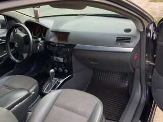 2008 Opel Astra GTC H Рестайлинг, чёрный, 430000 рублей, вид 5