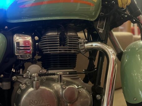 2025 Royal Enfield Meteor, зелёный, 400000 рублей, вид 3
