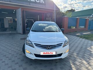 2015 Hyundai Solaris I Рестайлинг, белый, 890000 рублей, вид 1