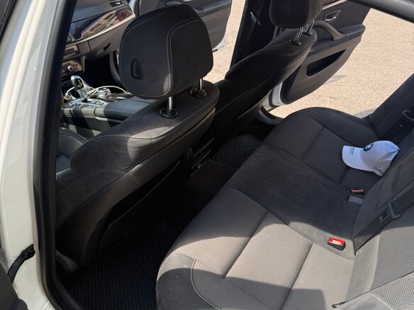 2013 BMW 5 серии 535i xDrive VI (F10/F11/F07) Рестайлинг, белый, 2190000 рублей - вид 7