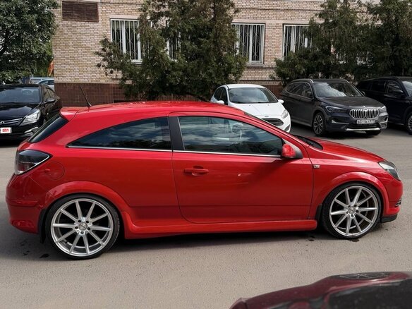 2007 Opel Astra GTC H Рестайлинг, красный, 750000 рублей - вид 5