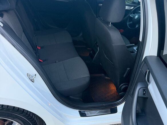 2014 Skoda Octavia III (A7), белый, 1150000 рублей - вид 10