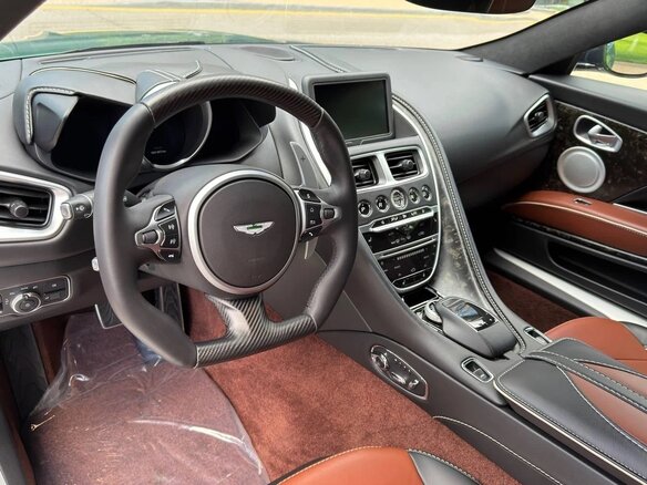 2021 Aston Martin DBS Volante III, зелёный, 25500000 рублей - вид 25