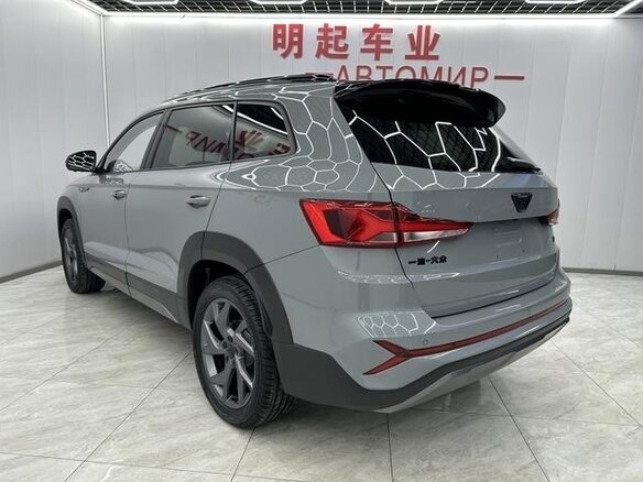 2025 Jetta VS7 I Рестайлинг 2, серый, 2200000 рублей - вид 4