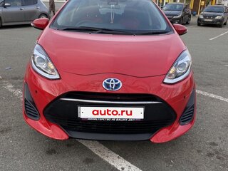 2017 Toyota Aqua I Рестайлинг 2, красный, 900000 рублей, вид 2