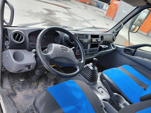 2013 Hino Series 300 (Dutro), белый, 1458000 рублей - вид 6