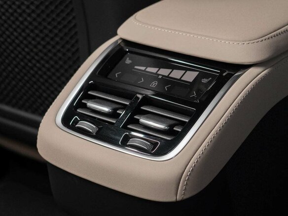 2026 Volvo XC90 B5 II Рестайлинг 2, синий, 10800000 рублей - вид 27