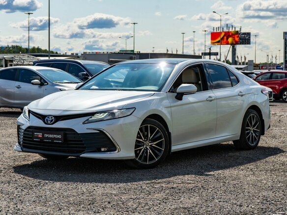 2021 Toyota Camry VIII (XV70) Рестайлинг, белый