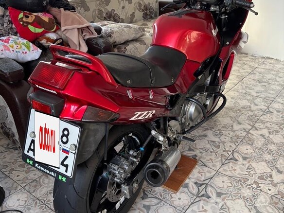 1993 Kawasaki ZZR 400, красный, 280000 рублей - вид 3