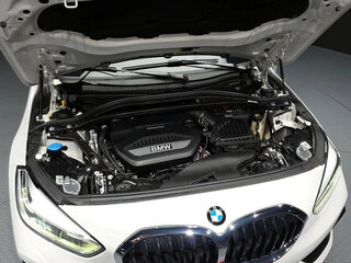 2021 BMW 1 серии 118d III (F40), белый, 2410000 рублей, вид 5