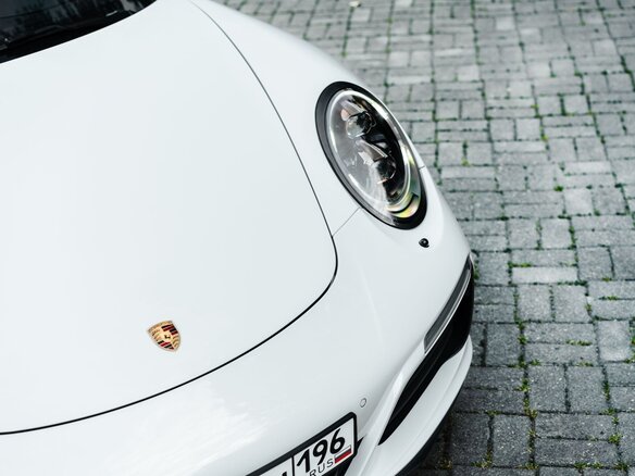 2016 Porsche 911 Carrera 4S VII (991) Рестайлинг, белый, 8049000 рублей - вид 16