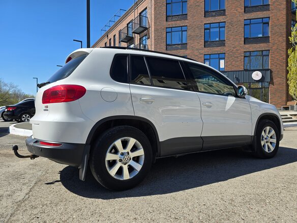 2012 Volkswagen Tiguan I Рестайлинг, белый, 970000 рублей - вид 4