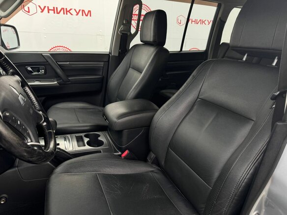 2012 Mitsubishi Pajero IV Рестайлинг 1, серебристый, 2299000 рублей - вид 33