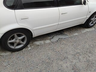 2001 Toyota Corolla VIII (E110) Рестайлинг, белый, 280000 рублей, вид 3