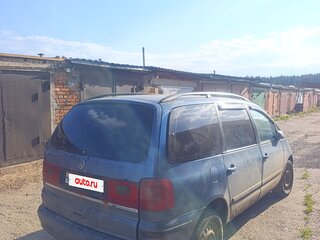 2001 Volkswagen Sharan I Рестайлинг, синий, 290000 рублей, вид 5