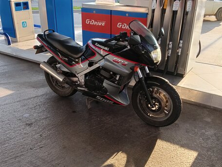1993 Kawasaki GPZ 500, красный, 210000 рублей, вид 5