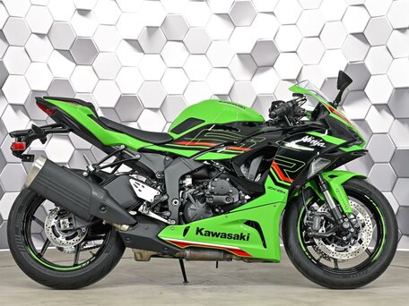 2024 Kawasaki ZX-6R Ninja, зелёный, 1299000 рублей, вид 3