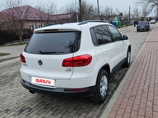 2011 Volkswagen Tiguan I Рестайлинг, белый, 990000 рублей, вид 3