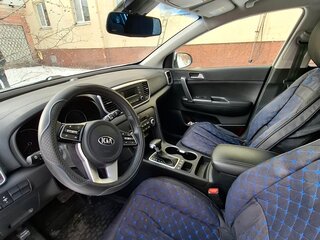 2021 Kia Sportage IV Рестайлинг, белый, 2800000 рублей, вид 5
