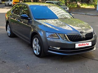 2019 Skoda Octavia III (A7) Рестайлинг, серый, 1990000 рублей, вид 3