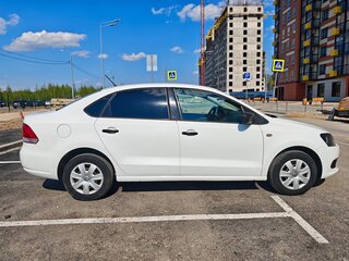 2015 Volkswagen Polo V, белый, 700000 рублей, вид 4