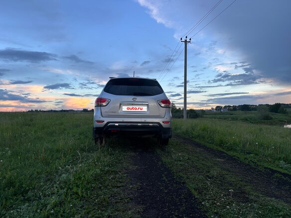 2014 Nissan Pathfinder IV, серебристый, 1800000 рублей - вид 2