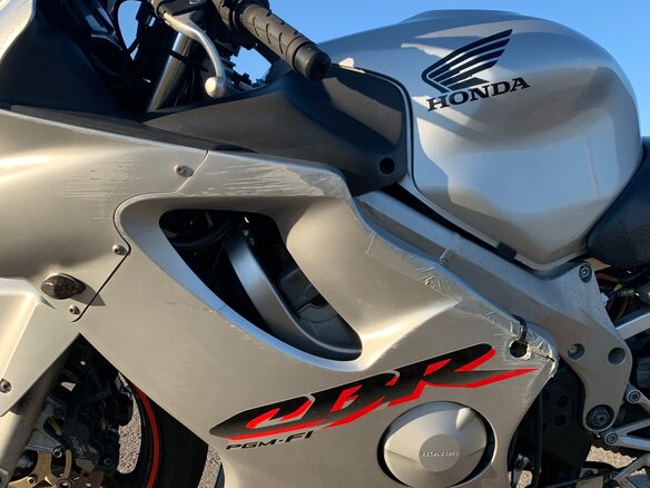 2002 Honda CBR 600F, серебристый, 400000 рублей - вид 4