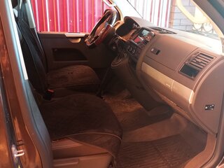 2010 Volkswagen Multivan T5 Рестайлинг, коричневый, 1800000 рублей, вид 5