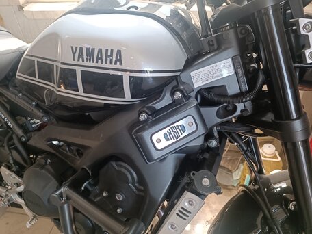 2018 Yamaha XSR900, серебристый, 690000 рублей, вид 5